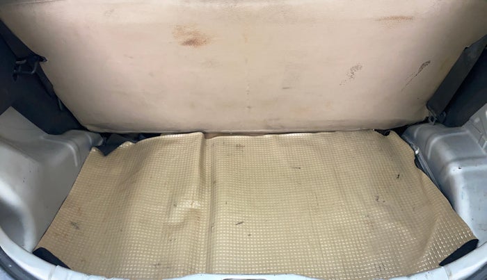 2016 Hyundai Eon D-LITE+, Petrol, Manual, 81,100 km, Boot Inside