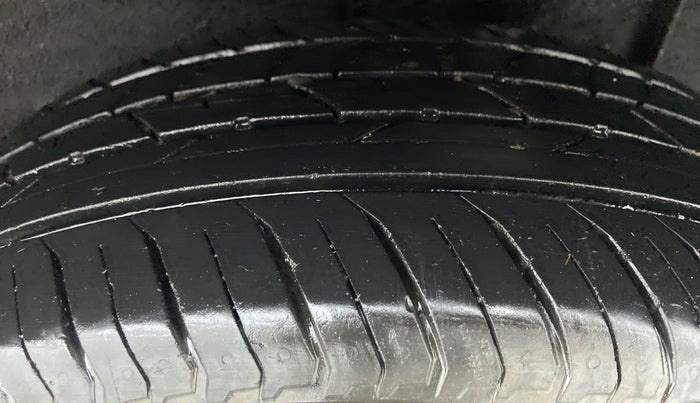 2021 Renault Kiger RXE 1.0 MT, CNG, Manual, 18,483 km, Left Rear Tyre Tread