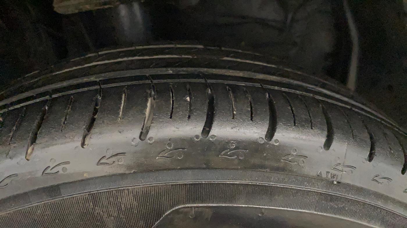 2021 Toyota YARIS G MT, Petrol, Manual, 98,918 km, Right Front Tyre Tread