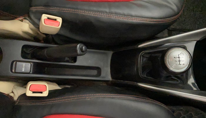 2021 Toyota YARIS G MT, Petrol, Manual, 98,944 km, Gear Lever