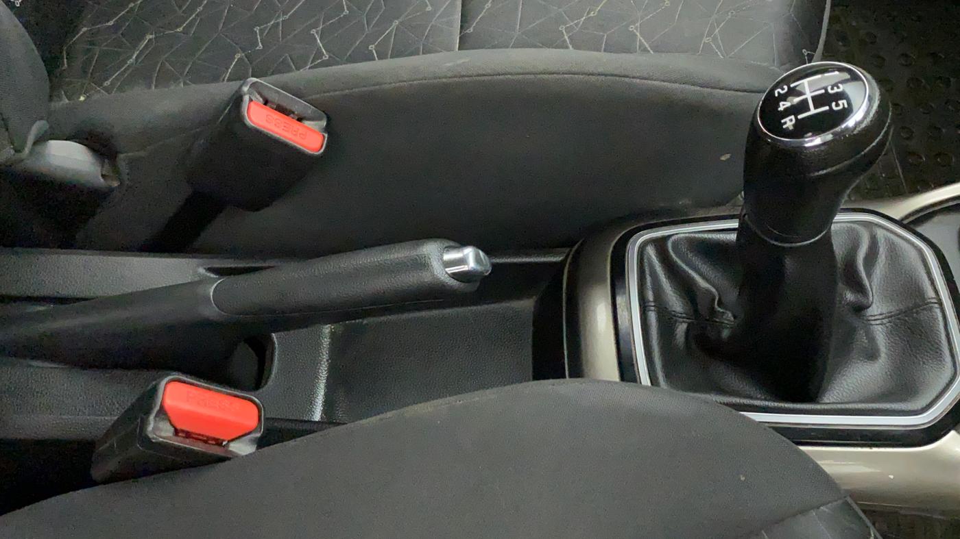2019 Maruti IGNIS ZETA 1.2, Petrol, Manual, 37,093 km, Gear Lever