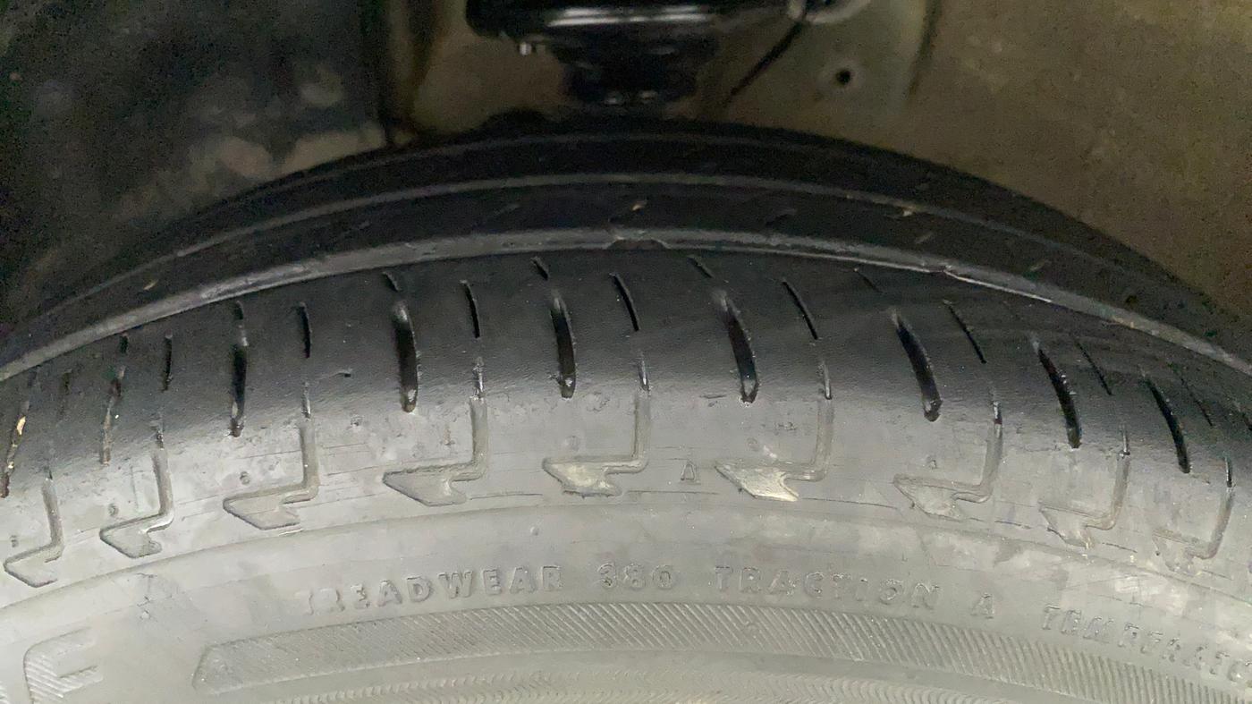 2019 Maruti IGNIS ZETA 1.2, Petrol, Manual, 37,093 km, Left Front Tyre Tread