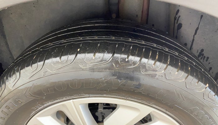 2022 Volkswagen TAIGUN HIGHLINE 1.0 TSI MT, Petrol, Manual, 52,887 km, Left Rear Tyre Tread