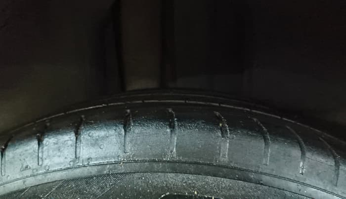 2022 Volkswagen TAIGUN TOPLINE 1.0 TSI AT, Petrol, Automatic, 59,900 km, Right Rear Tyre Tread