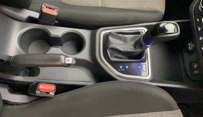 2017 Hyundai Creta SX PLUS AT 1.6 PETROL, Petrol, Automatic, 78,462 km, Gear Lever