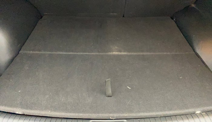 2017 Hyundai Creta SX PLUS AT 1.6 PETROL, Petrol, Automatic, 78,462 km, Boot Inside