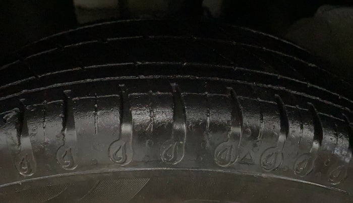 2019 Renault Kwid RXL, Petrol, Manual, 21,575 km, Left Front Tyre Tread