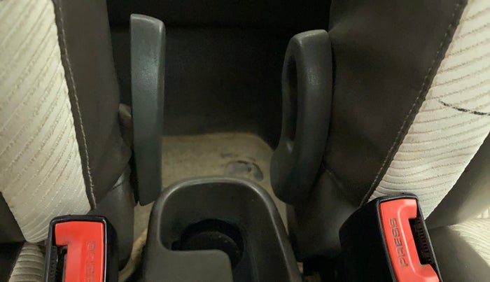 2012 Hyundai i10 MAGNA 1.2, Petrol, Manual, 76,531 km, Driver Side Adjustment Panel
