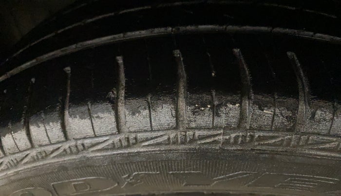 2018 Hyundai Xcent S 1.2, Petrol, Manual, 49,367 km, Left Front Tyre Tread