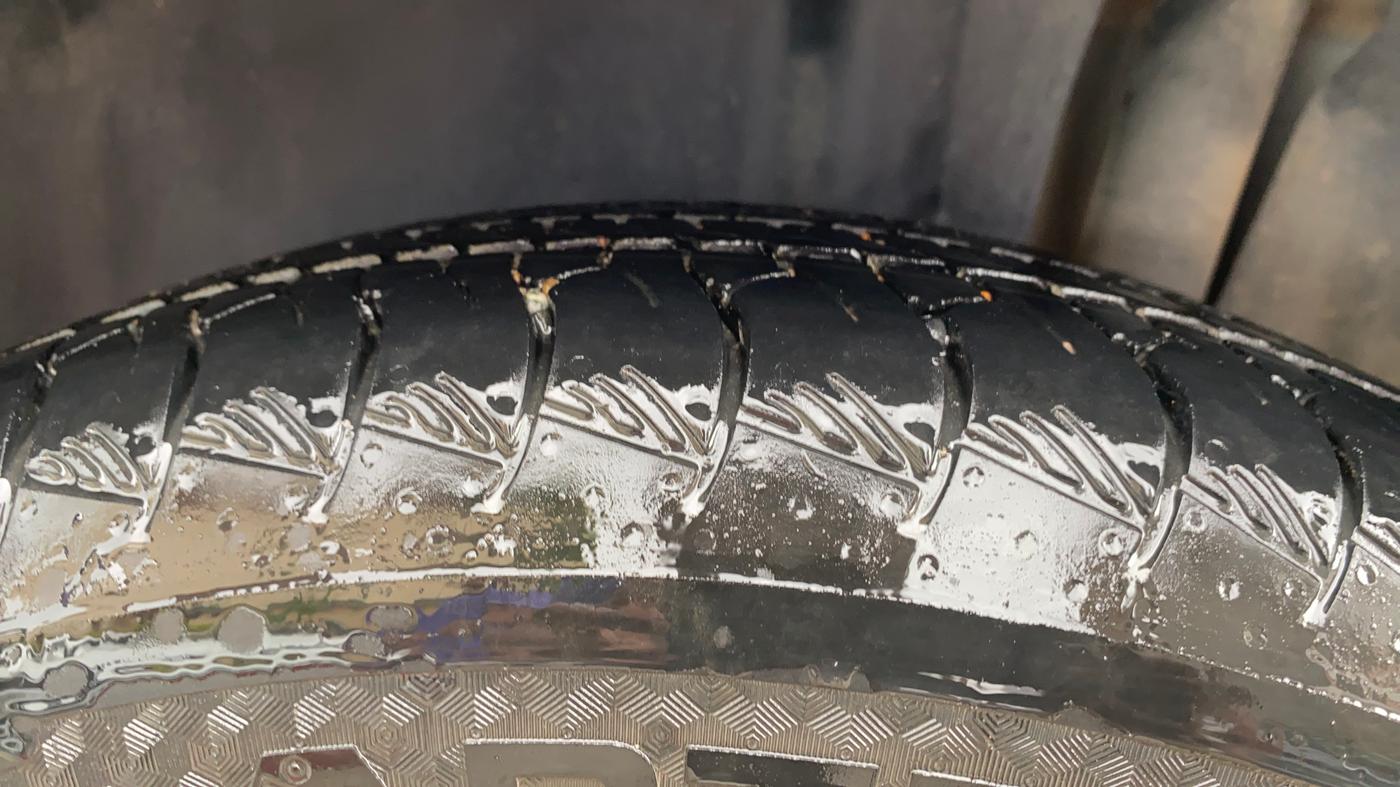 2022 Maruti Grand Vitara ALPHA PLUS HYBRID ECVT, Hybrid, Automatic, 57,172 km, Left Rear Tyre Tread