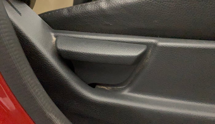 2014 Hyundai Eon ERA +, Petrol, Manual, 25,476 km, Driver Side Adjustment Panel