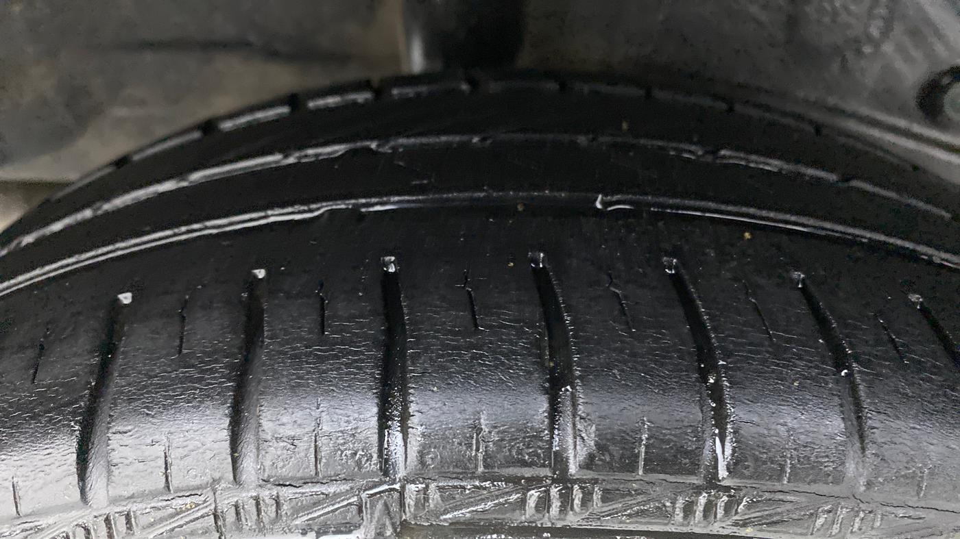 2013 Toyota Etios G, Petrol, Manual, 46,954 km, Right Rear Tyre Tread