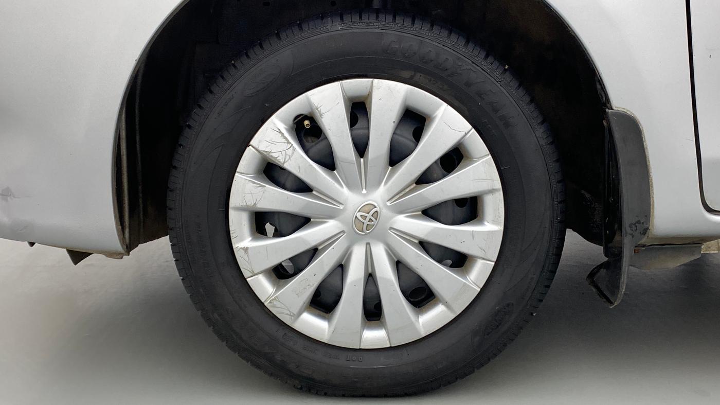 2013 Toyota Etios G, Petrol, Manual, 46,954 km, Left Front Wheel