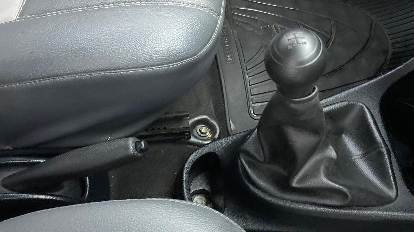 2013 Toyota Etios G, Petrol, Manual, 46,954 km, Gear Lever
