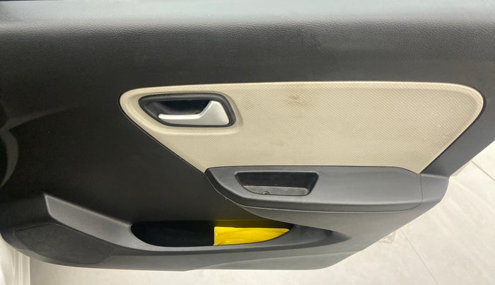 2021 Maruti Alto LXI O, Petrol, Manual, 16,484 km, Driver Side Door Panels Control