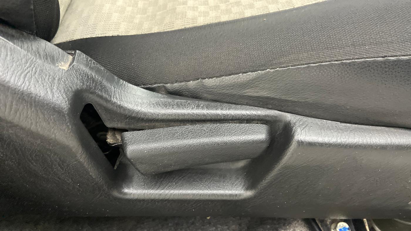 2021 Maruti Alto LXI O, Petrol, Manual, 16,484 km, Driver Side Adjustment Panel