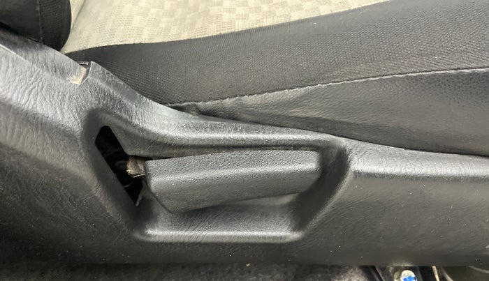 2021 Maruti Alto LXI O, Petrol, Manual, 16,484 km, Driver Side Adjustment Panel