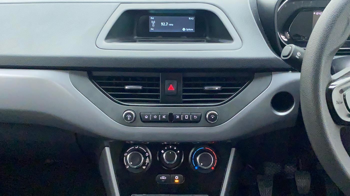 2021 Tata NEXON XM PETROL, Petrol, Manual, 30,550 km, Air Conditioner