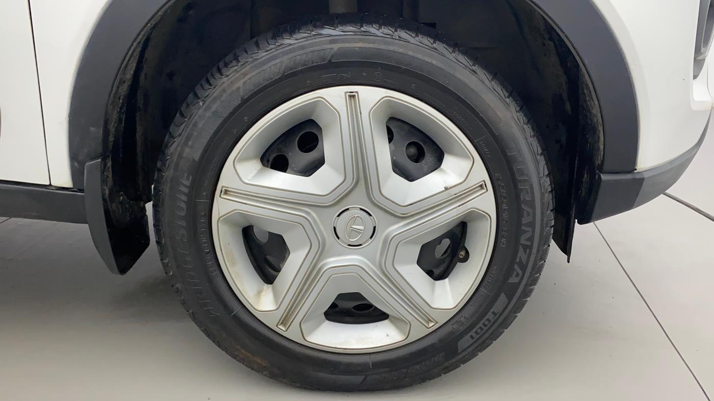 2021 Tata NEXON XM PETROL, Petrol, Manual, 30,550 km, Right Front Wheel