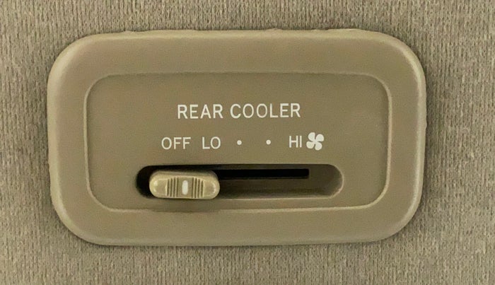 2012 Toyota Innova 2.5 GX 8 STR BS IV, Diesel, Manual, 1,70,571 km, Rear AC Temperature Control