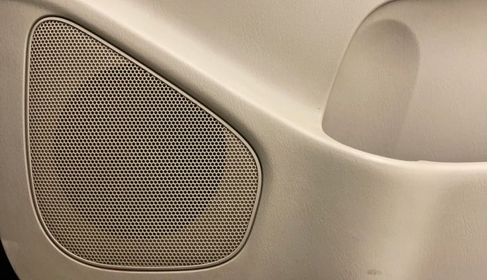 2012 Toyota Innova 2.5 GX 8 STR BS IV, Diesel, Manual, 1,70,571 km, Speaker