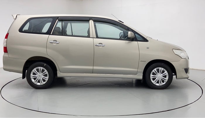 2012 Toyota Innova 2.5 GX 8 STR BS IV, Diesel, Manual, 1,70,571 km, Right Side View