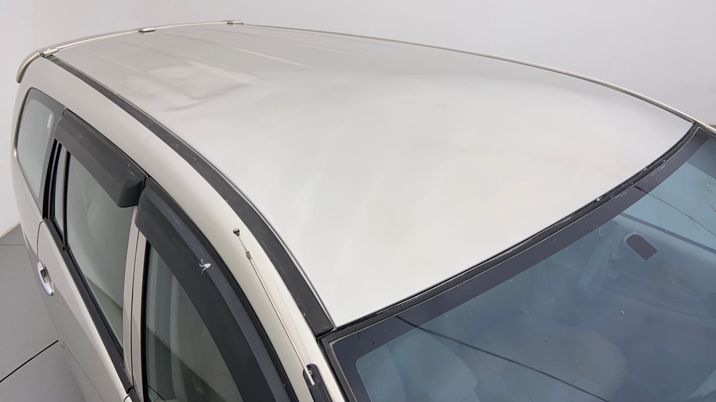 2012 Toyota Innova 2.5 GX 8 STR BS IV, Diesel, Manual, 1,70,571 km, Roof