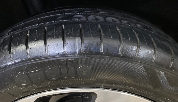 2021 Toyota Glanza G CVT, Petrol, Automatic, 38,184 km, Right Rear Tyre Tread