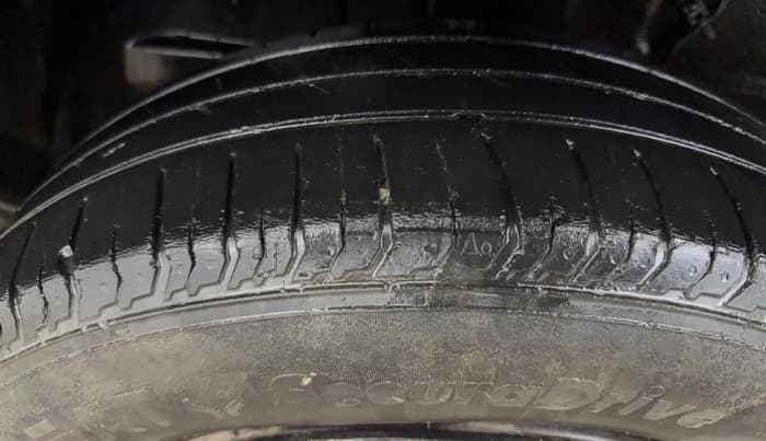 2022 Tata PUNCH ACCOMPLISHED MT, CNG, Manual, 95,049 km, Right Rear Tyre Tread