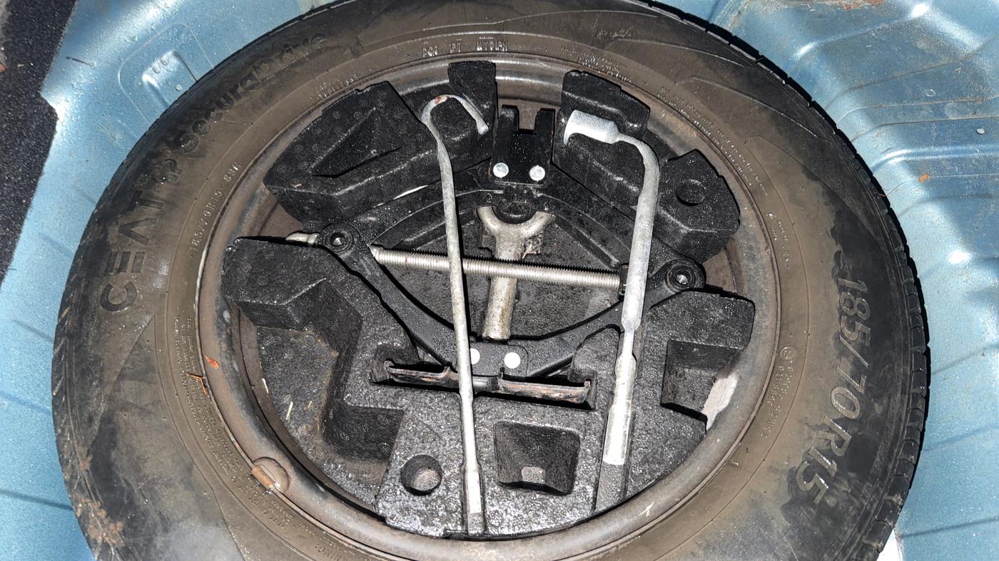 2022 Tata PUNCH ACCOMPLISHED MT, CNG, Manual, 95,049 km, Spare Tyre