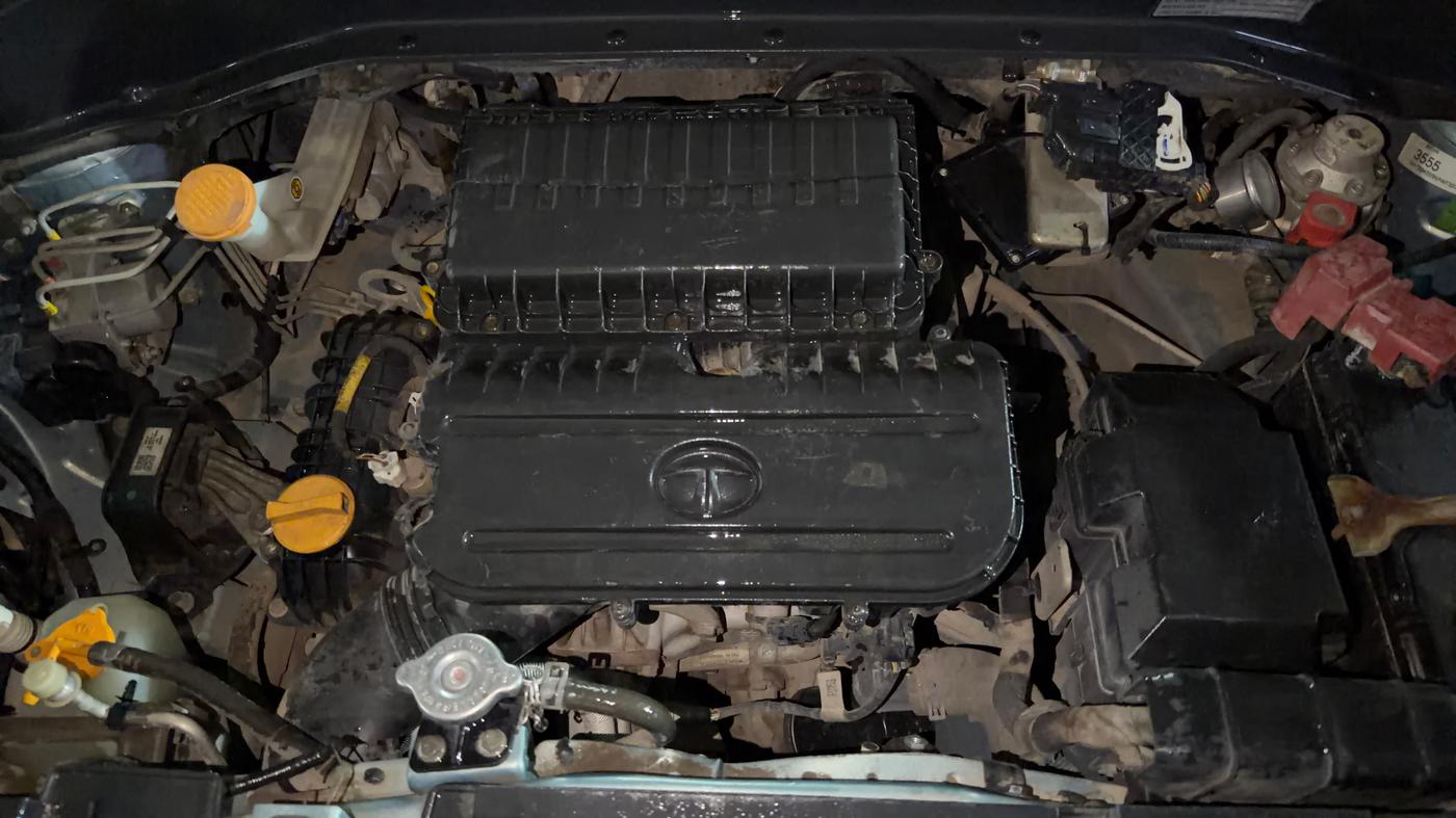 2022 Tata PUNCH ACCOMPLISHED MT, CNG, Manual, 95,049 km, Engine View