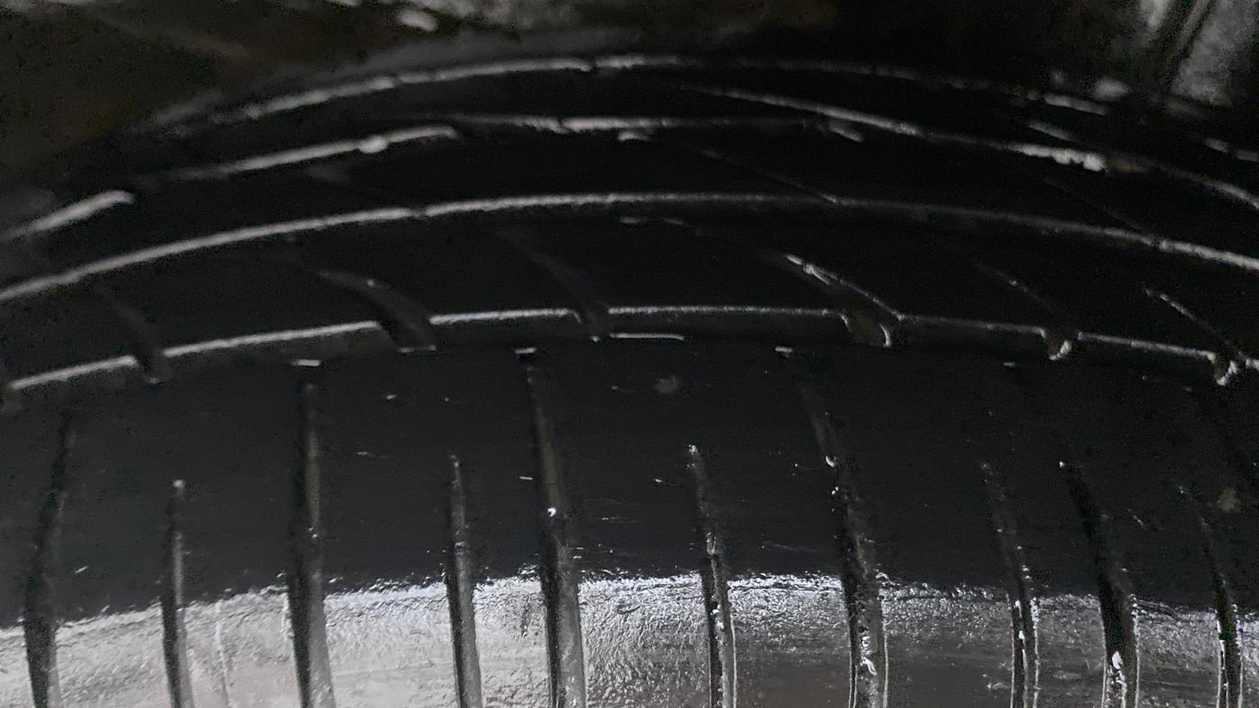 2019 Toyota YARIS V CVT, Petrol, Automatic, 34,863 km, Left Rear Tyre Tread