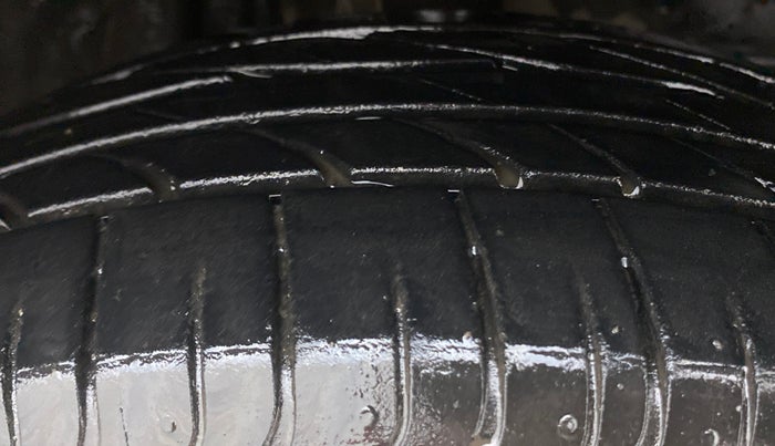 2019 Toyota YARIS V CVT, Petrol, Automatic, 34,863 km, Right Front Tyre Tread