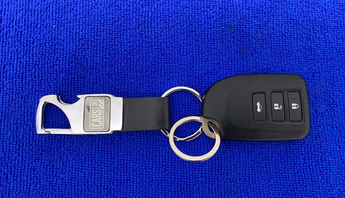 2019 Toyota YARIS V CVT, Petrol, Automatic, 34,863 km, Key Close Up