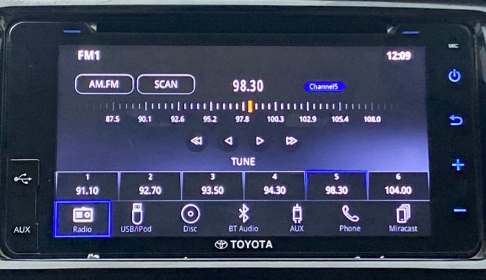 2019 Toyota YARIS V CVT, Petrol, Automatic, 34,863 km, Infotainment System