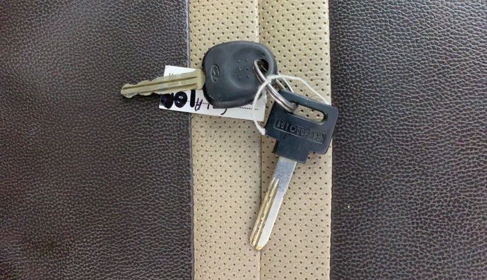 2016 Hyundai i10 ERA 1.1, Petrol, Manual, 17,957 km, Key Close Up