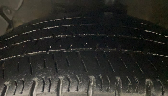 2014 Hyundai Grand i10 ASTA AT 1.2 KAPPA VTVT, Petrol, Automatic, 81,332 km, Left Front Tyre Tread