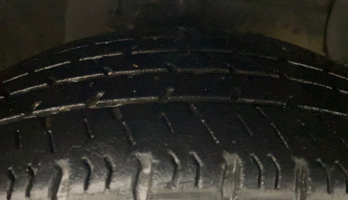 2014 Hyundai Grand i10 ASTA AT 1.2 KAPPA VTVT, Petrol, Automatic, 81,332 km, Right Front Tyre Tread