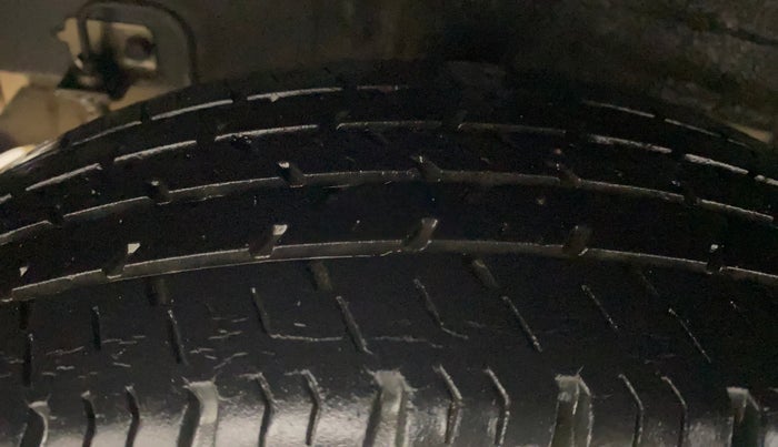 2014 Hyundai Grand i10 ASTA AT 1.2 KAPPA VTVT, Petrol, Automatic, 81,332 km, Right Rear Tyre Tread