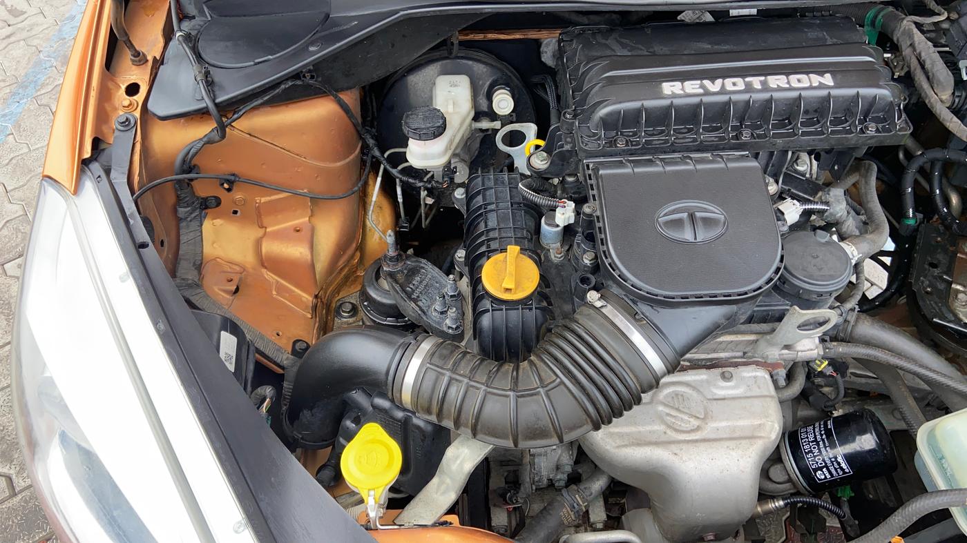 2018 Tata Tiago XT PETROL, Petrol, Manual, 42,296 km, Engine View - Left