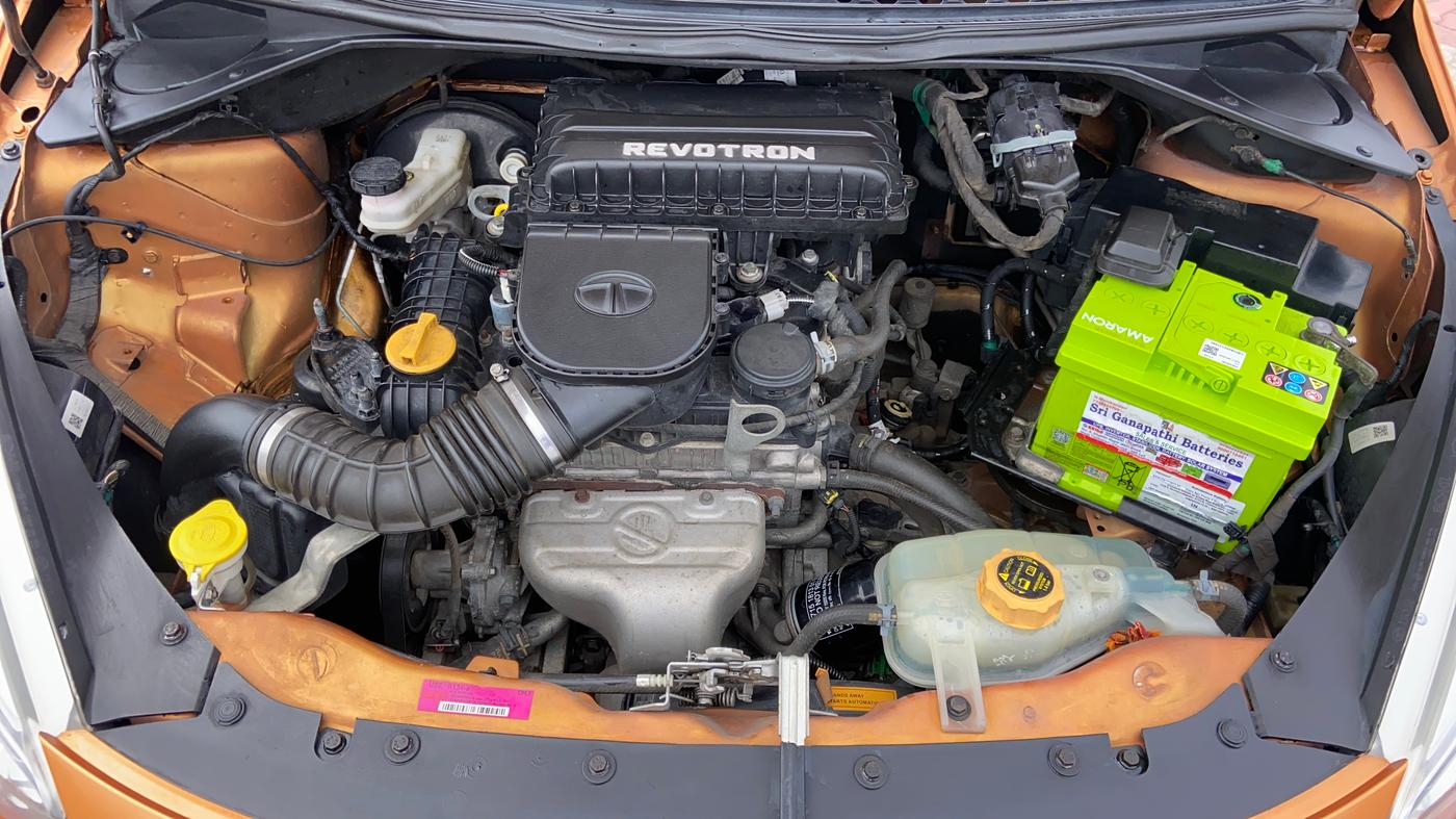 2018 Tata Tiago XT PETROL, Petrol, Manual, 42,296 km, Engine View