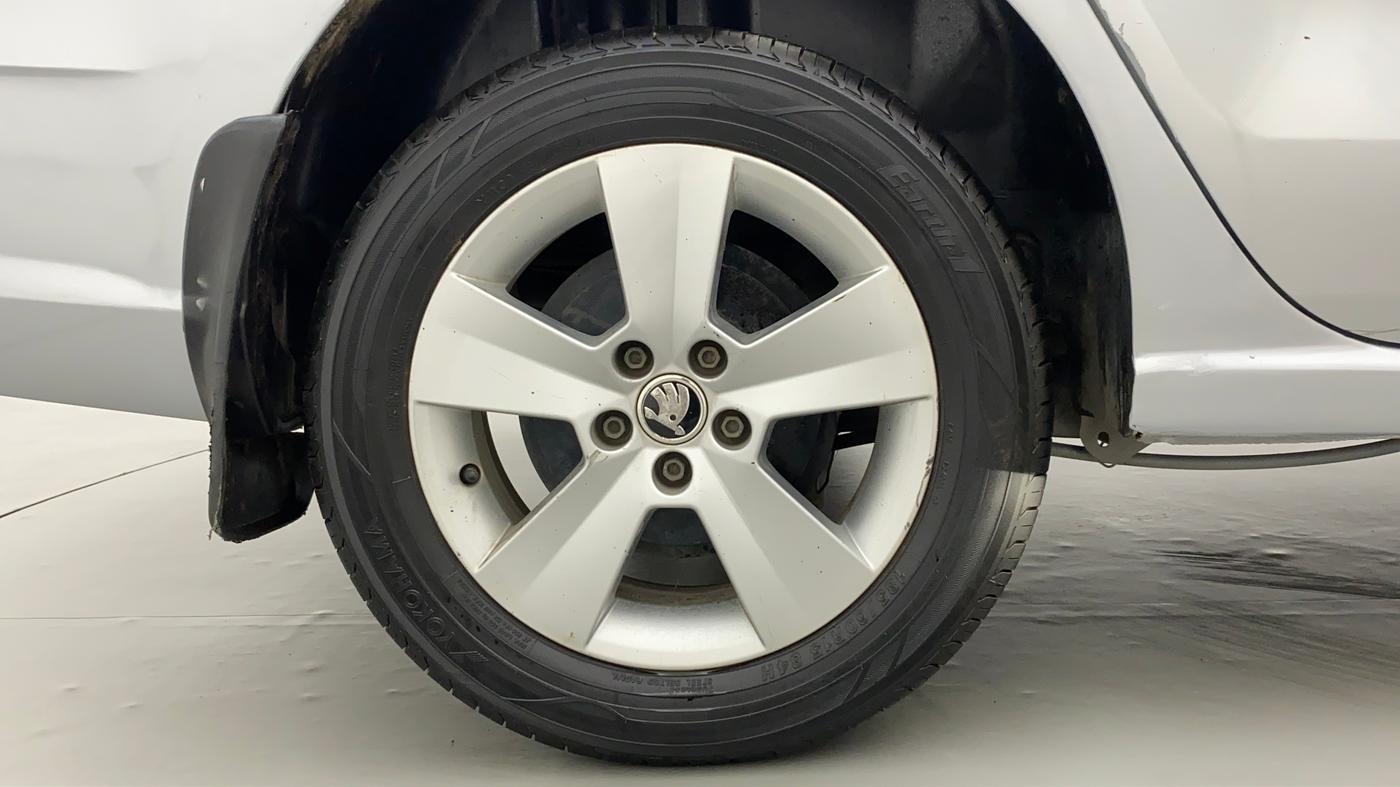 2018 Skoda Rapid AMBITION 1.5 TDI AT, Diesel, Automatic, 92,475 km, Right Rear Wheel