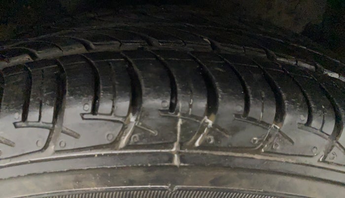 2018 Maruti Celerio ZXI (O), Petrol, Manual, 25,805 km, Right Front Tyre Tread
