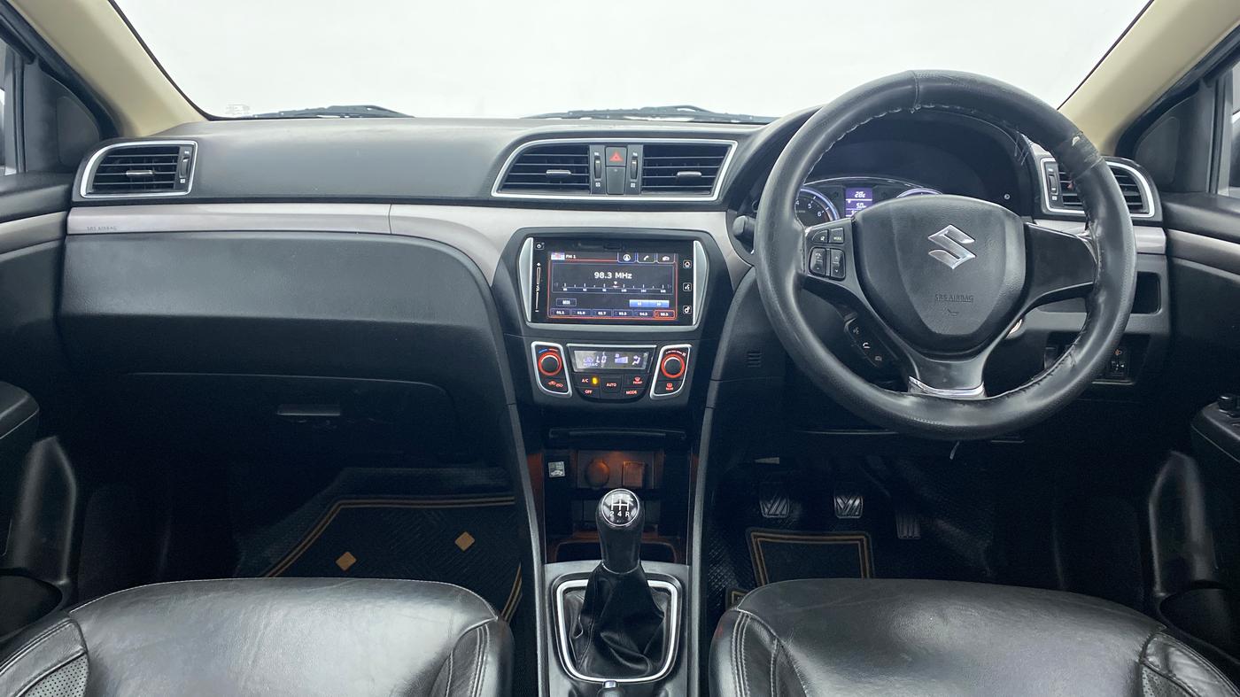 2018 Maruti Ciaz 1.4 S, Petrol, Manual, 54,898 km, Dashboard