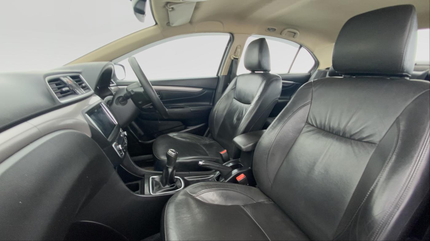 2018 Maruti Ciaz 1.4 S, Petrol, Manual, 54,898 km, Right Side Front Door Cabin
