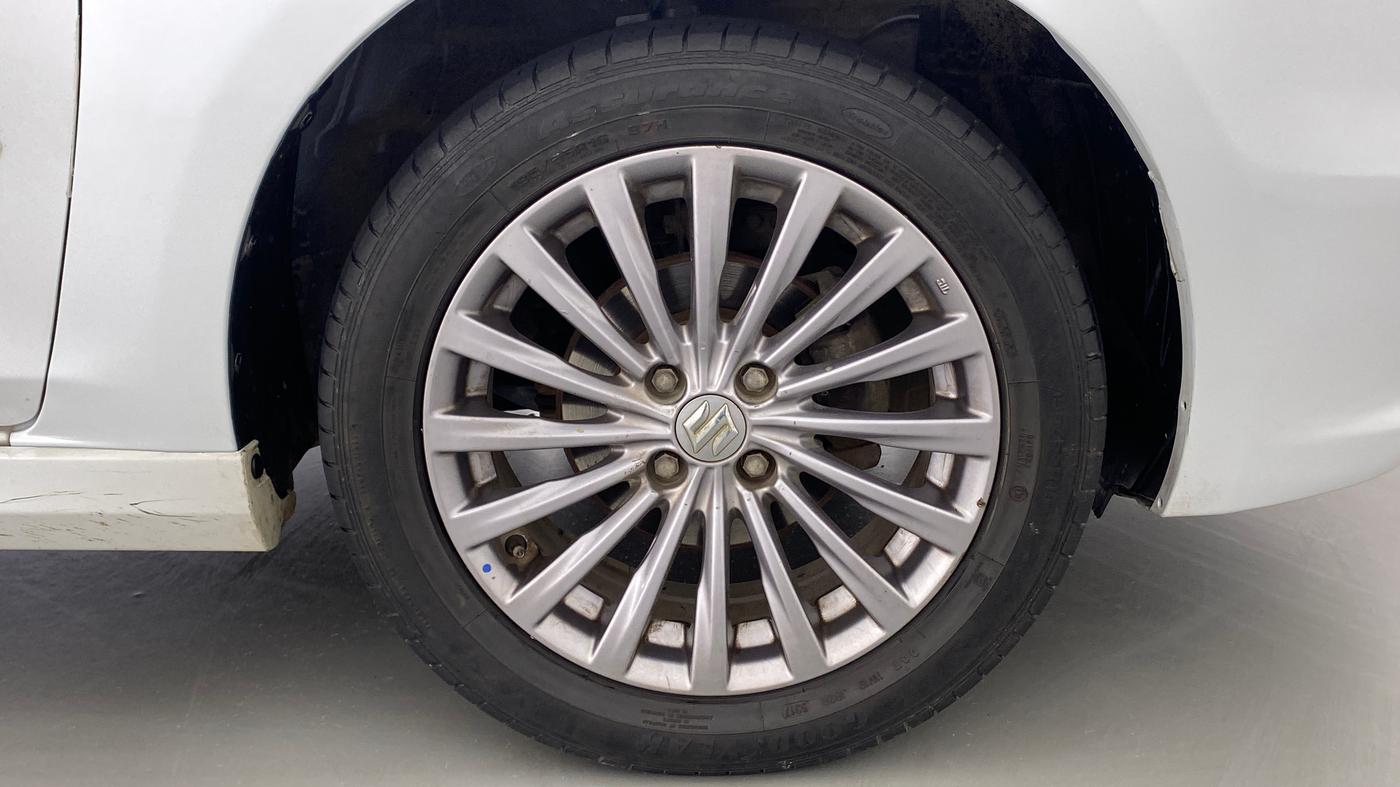 2018 Maruti Ciaz 1.4 S, Petrol, Manual, 54,898 km, Right Front Wheel