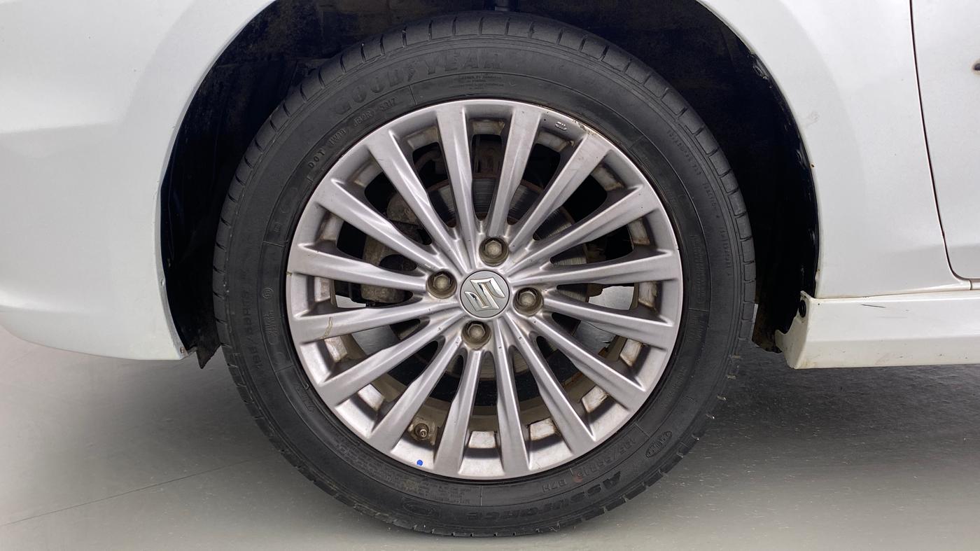 2018 Maruti Ciaz 1.4 S, Petrol, Manual, 54,898 km, Left Front Wheel