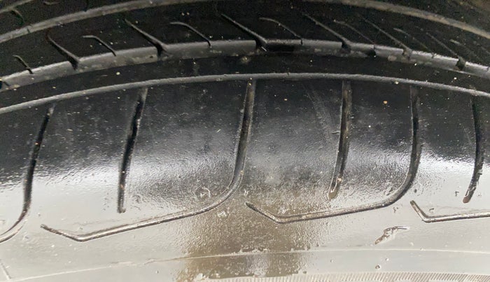 2018 Hyundai Verna 1.6 EX VTVT AT, Petrol, Automatic, 74,022 km, Left Front Tyre Tread