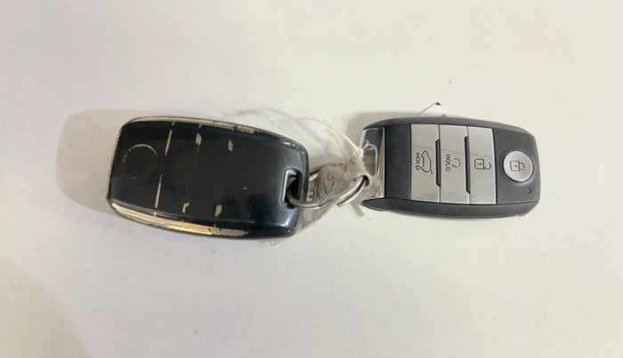 2020 KIA SONET GTX PLUS 1.0 DCT, Petrol, Automatic, 29,298 km, Key Close Up