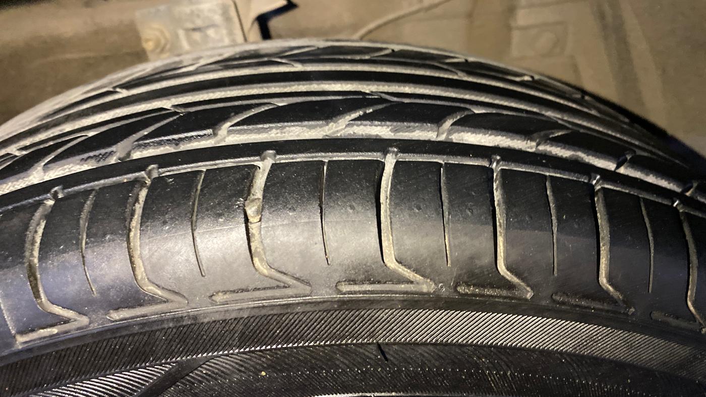 2015 Maruti Ertiga VDI SHVS, Diesel, Manual, 94,919 km, Right Front Tyre Tread